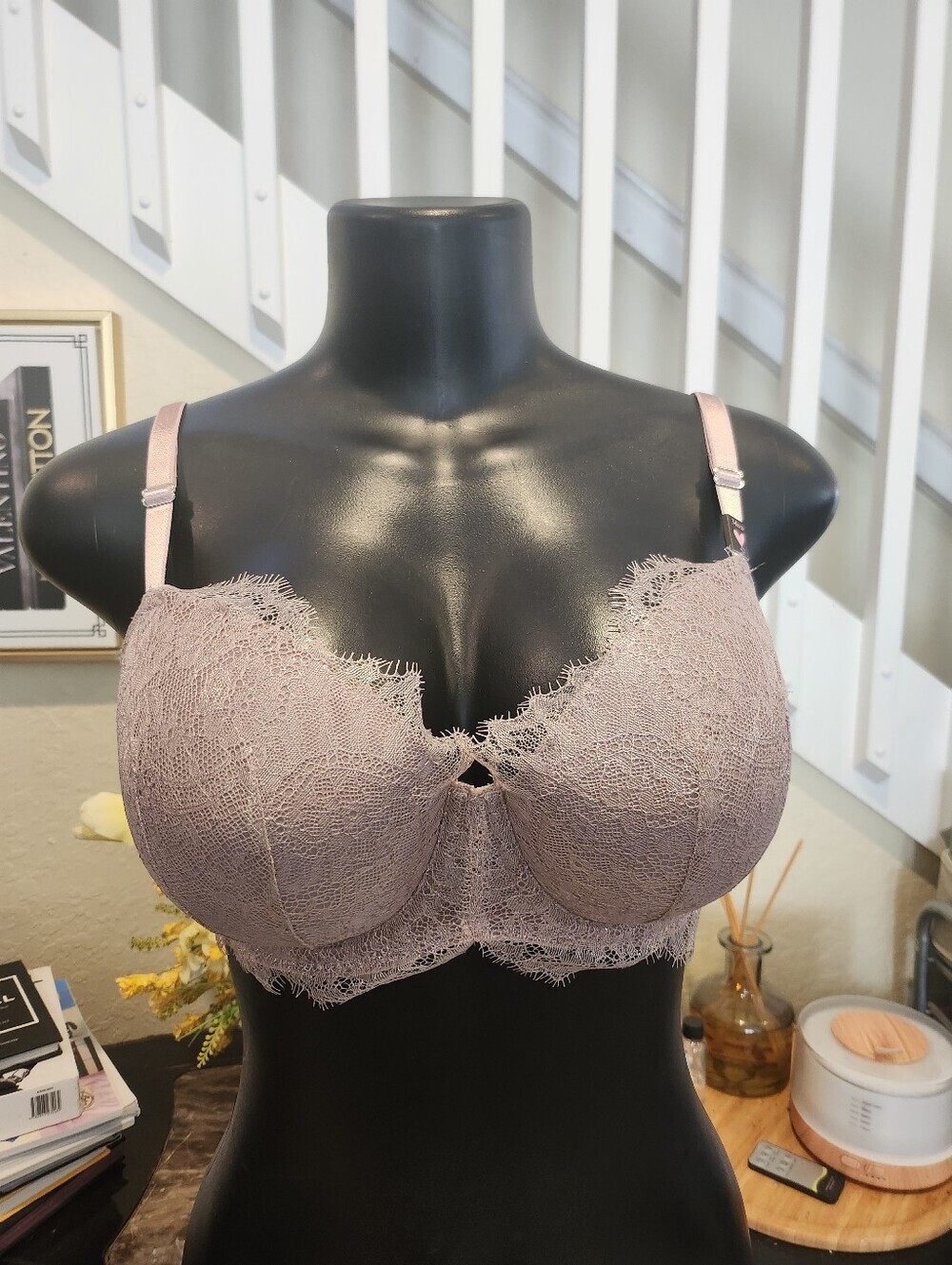Victoria's Secret Dream Angels lace bra 34DD NEW
